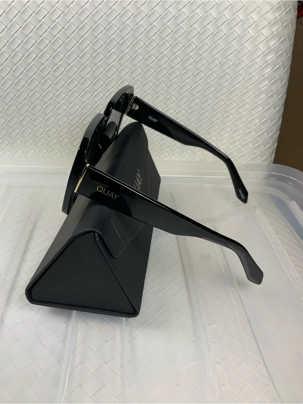 Quay Australia Black Square Sunglasses with Gradient Lenses
